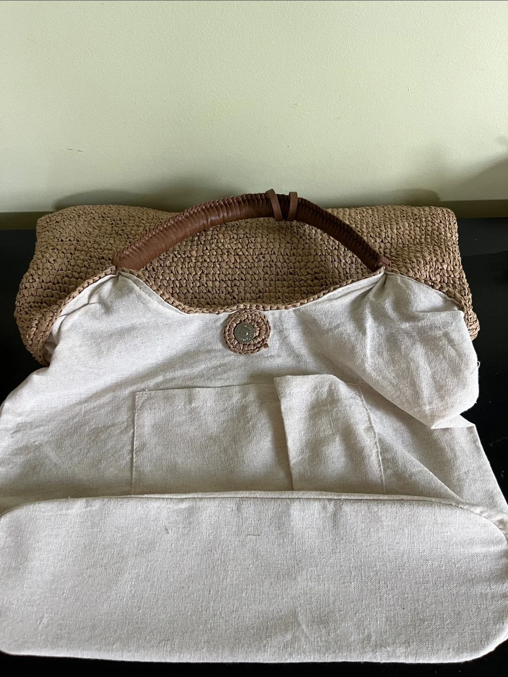 Tommy Bahama tan raffia straw hobo tote bag with linen lining
